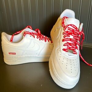 Men’s size 8.5 AirForce One Supreme